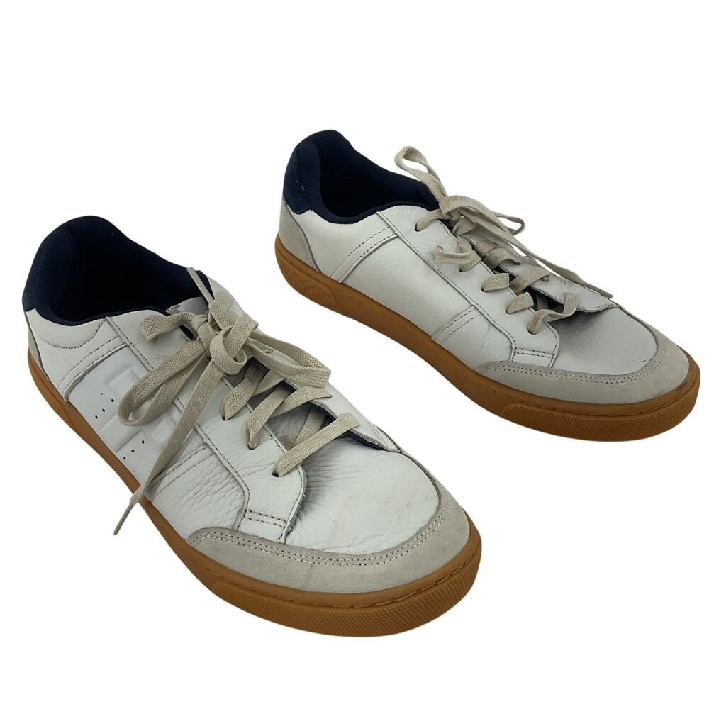 Men's Casual Leather Trainer in White with Gum Sole